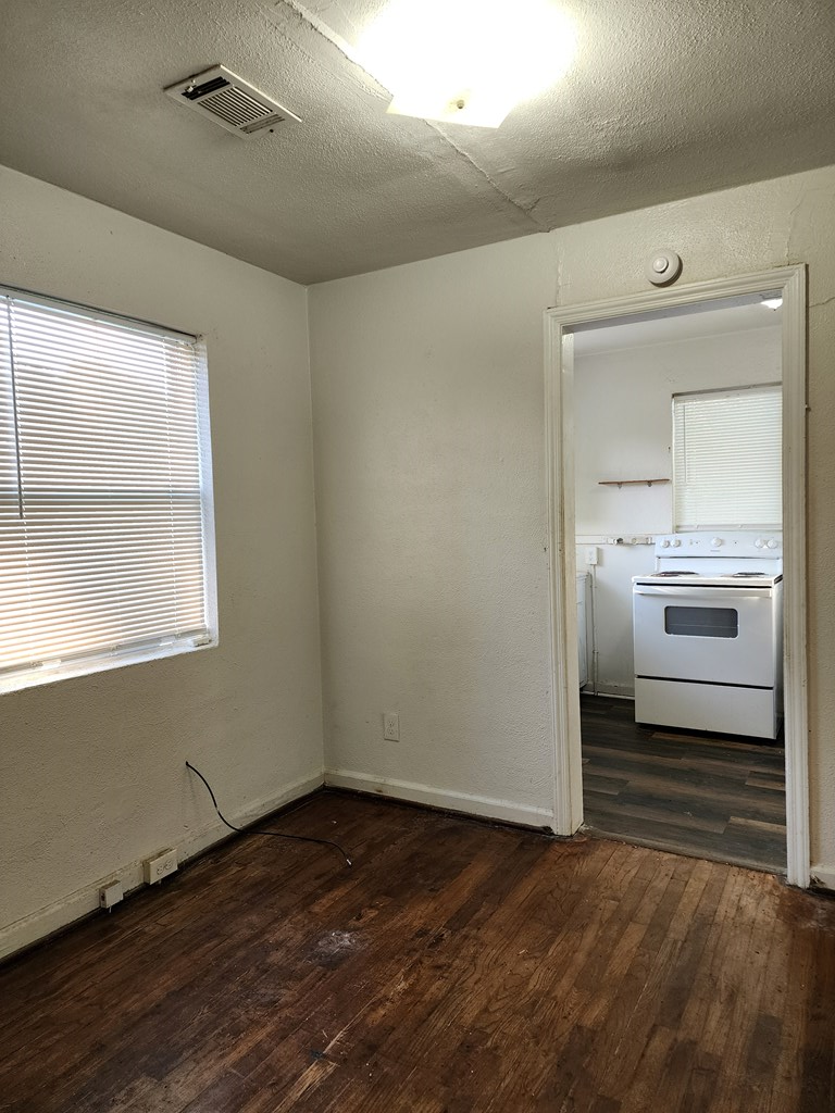 926 Brooks Road Columbus, GA 31903 - Photo 6 of 12
