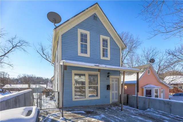 $165,000 | 937 Riverview Avenue, Kansas City, KS 66101
