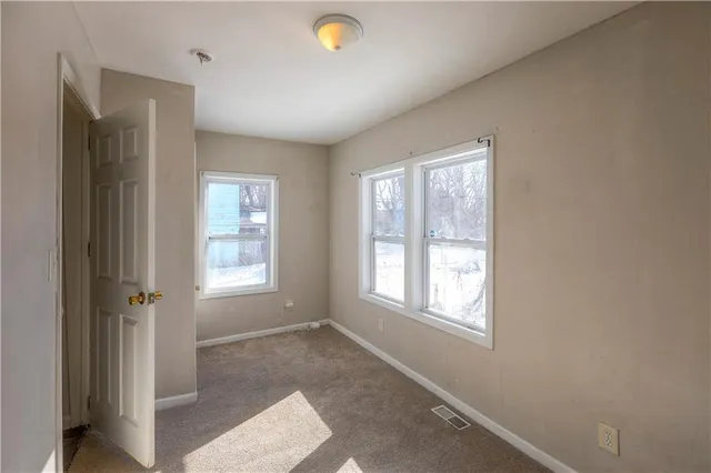 $165,000 | 937 Riverview Avenue, Kansas City, KS 66101