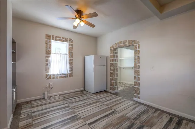 $165,000 | 937 Riverview Avenue, Kansas City, KS 66101