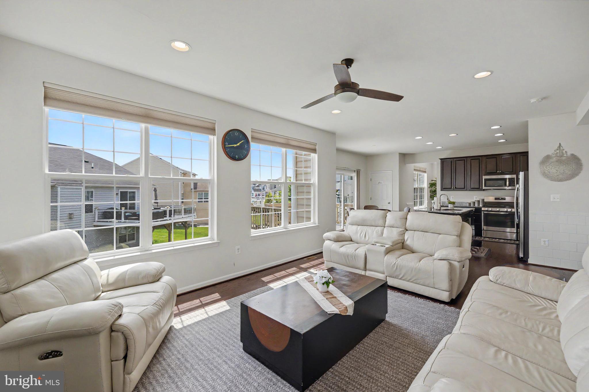 15801 Aerial View Road Woodbridge, VA 22193 - Photo 11 of 59 Gallery Image 11