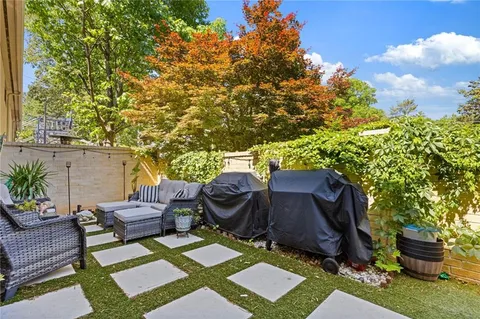 $300,000 | 5400 Roswell Road, Unit A4, Sandy Springs, GA 30342