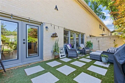 $300,000 | 5400 Roswell Road, Unit A4, Sandy Springs, GA 30342