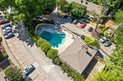$300,000 | 5400 Roswell Road, Unit A4, Sandy Springs, GA 30342