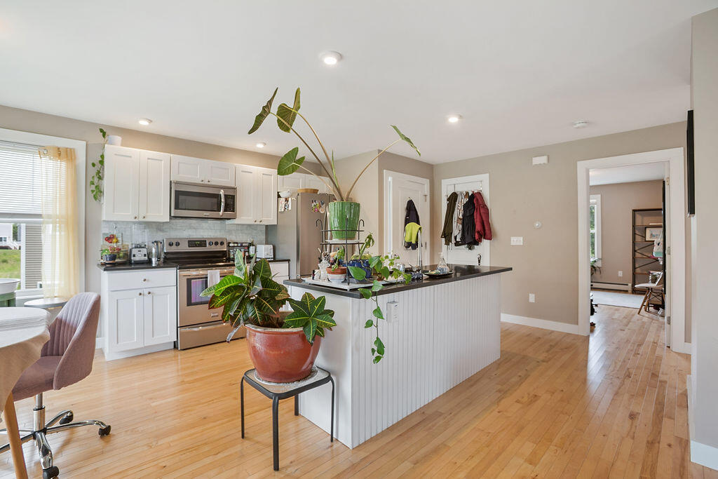 136-138 Blue Spruce Farm Road Westbrook, ME 04092 - Photo 27 of 44 2nd floor Kitchen