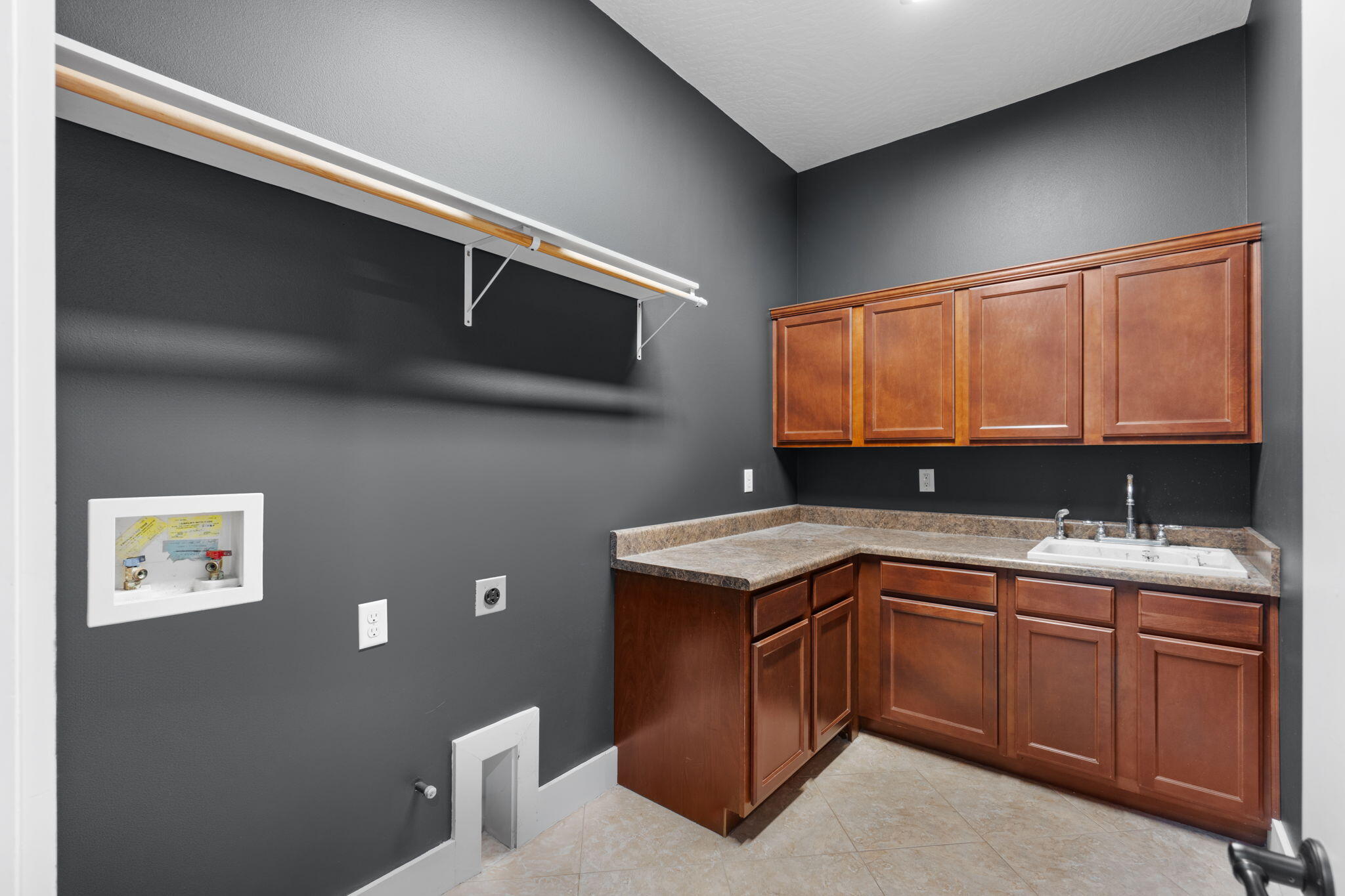 2425 Salamanca Street Navarre, FL 32566 - Photo 37 of 58 38-web-or-mls-Final-32