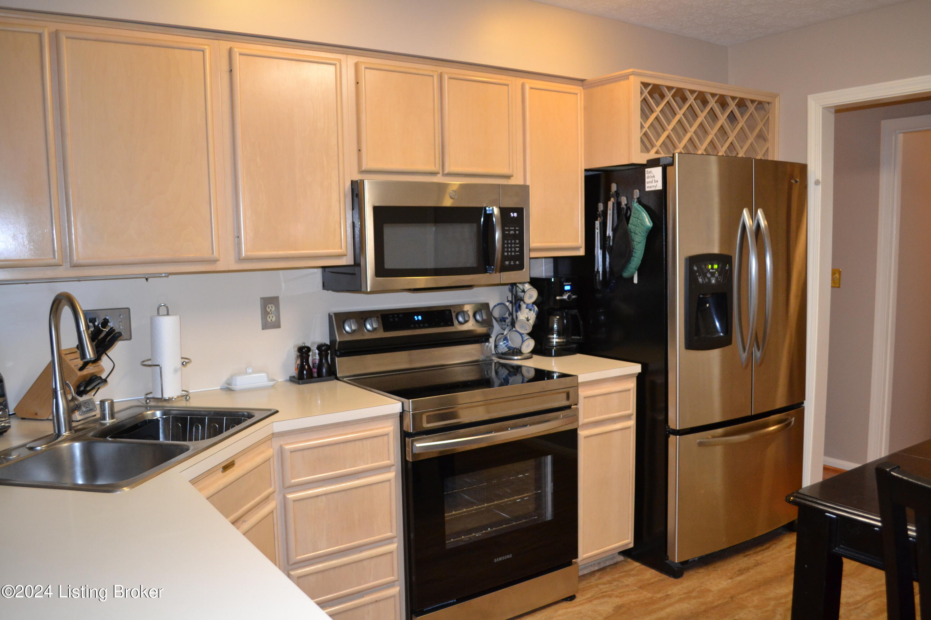 9302 Collingwood Road Louisville, KY 40299 - Photo 39 of 82 DSC_0039
