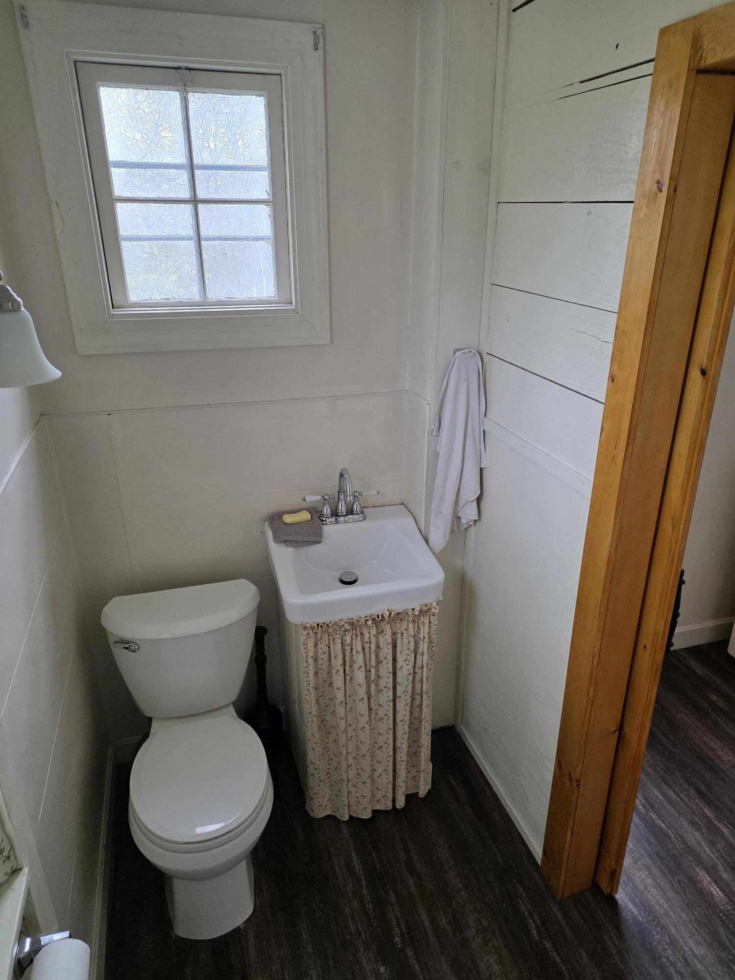 29 Princeton Street Bangor, ME 04401 - Photo 29 of 50 1st floor bathroom