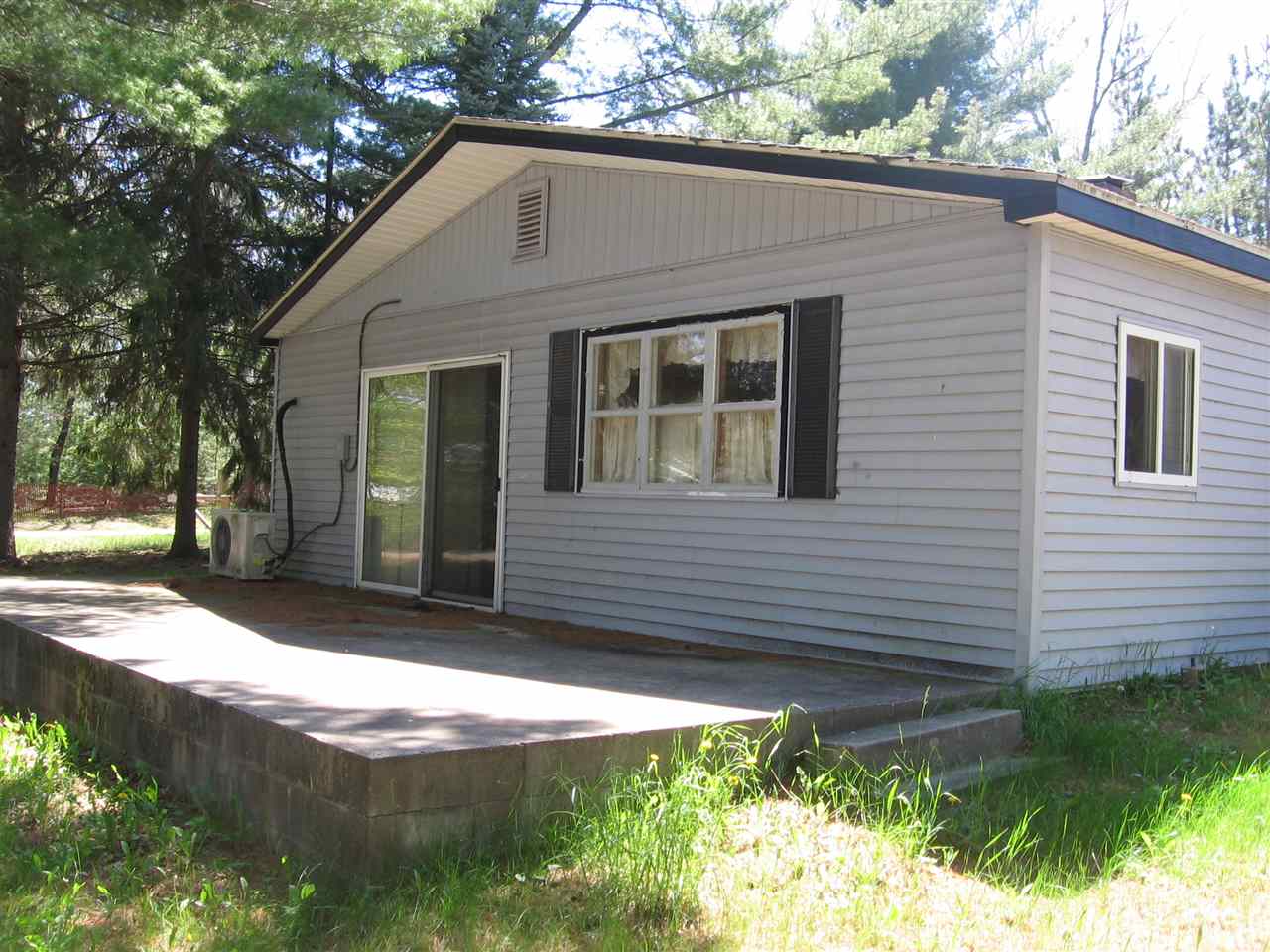 2152 Sanderson Road Prescott, MI 48756 - Photo 4 of 18 1816939-3.JPG