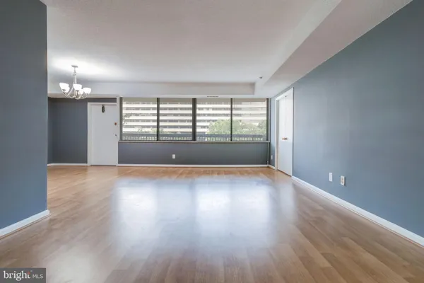 $2,500 | 3713 South George Mason Drive, Unit 412W, Falls Church, VA 22041