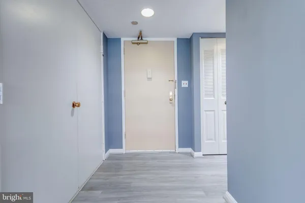 $2,500 | 3713 South George Mason Drive, Unit 412W, Falls Church, VA 22041