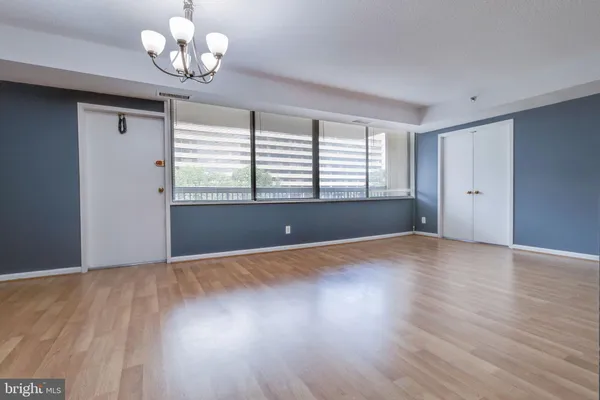 $2,500 | 3713 South George Mason Drive, Unit 412W, Falls Church, VA 22041