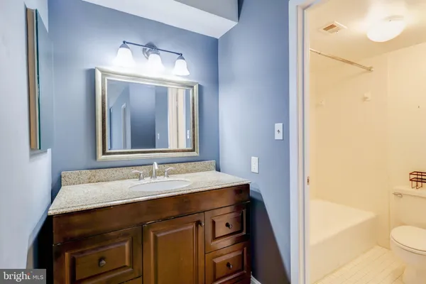 $2,500 | 3713 South George Mason Drive, Unit 412W, Falls Church, VA 22041