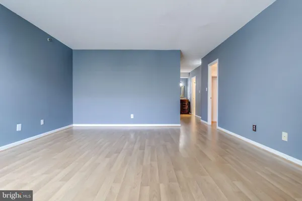 $2,500 | 3713 South George Mason Drive, Unit 412W, Falls Church, VA 22041