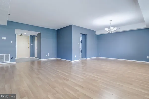 $2,500 | 3713 South George Mason Drive, Unit 412W, Falls Church, VA 22041