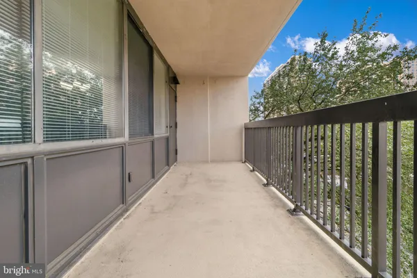 $2,500 | 3713 South George Mason Drive, Unit 412W, Falls Church, VA 22041