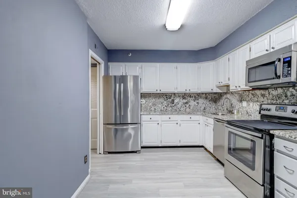 $2,500 | 3713 South George Mason Drive, Unit 412W, Falls Church, VA 22041