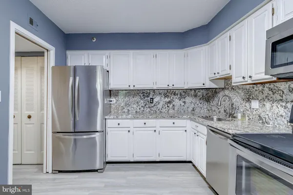 $2,500 | 3713 South George Mason Drive, Unit 412W, Falls Church, VA 22041