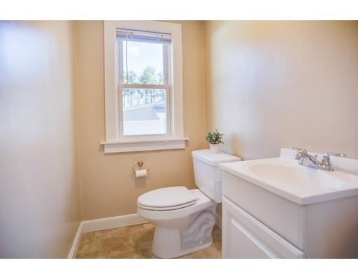 33 Mohegan Avenue Springfield, MA 01151 - Photo 17 of 28 Gallery Image 17