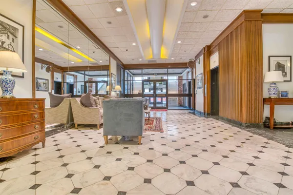 $149,900 | 109 North Main Street, Unit 806, Memphis, TN 38103