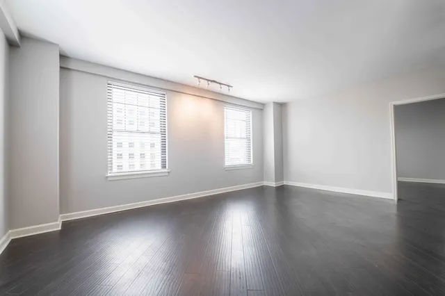 $154,900 | 109 North Main Street, Unit 806, Memphis, TN 38103