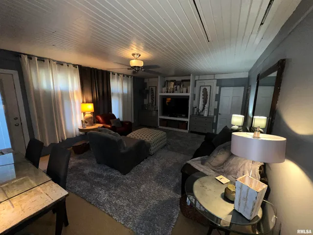 $239,900 | 3126 East Cedar Hills Drive, Chillicothe, IL 61523