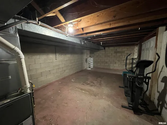 $239,900 | 3126 East Cedar Hills Drive, Chillicothe, IL 61523