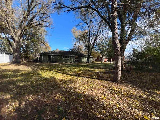 $239,900 | 3126 East Cedar Hills Drive, Chillicothe, IL 61523