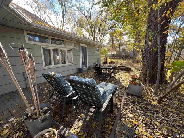 $239,900 | 3126 East Cedar Hills Drive, Chillicothe, IL 61523