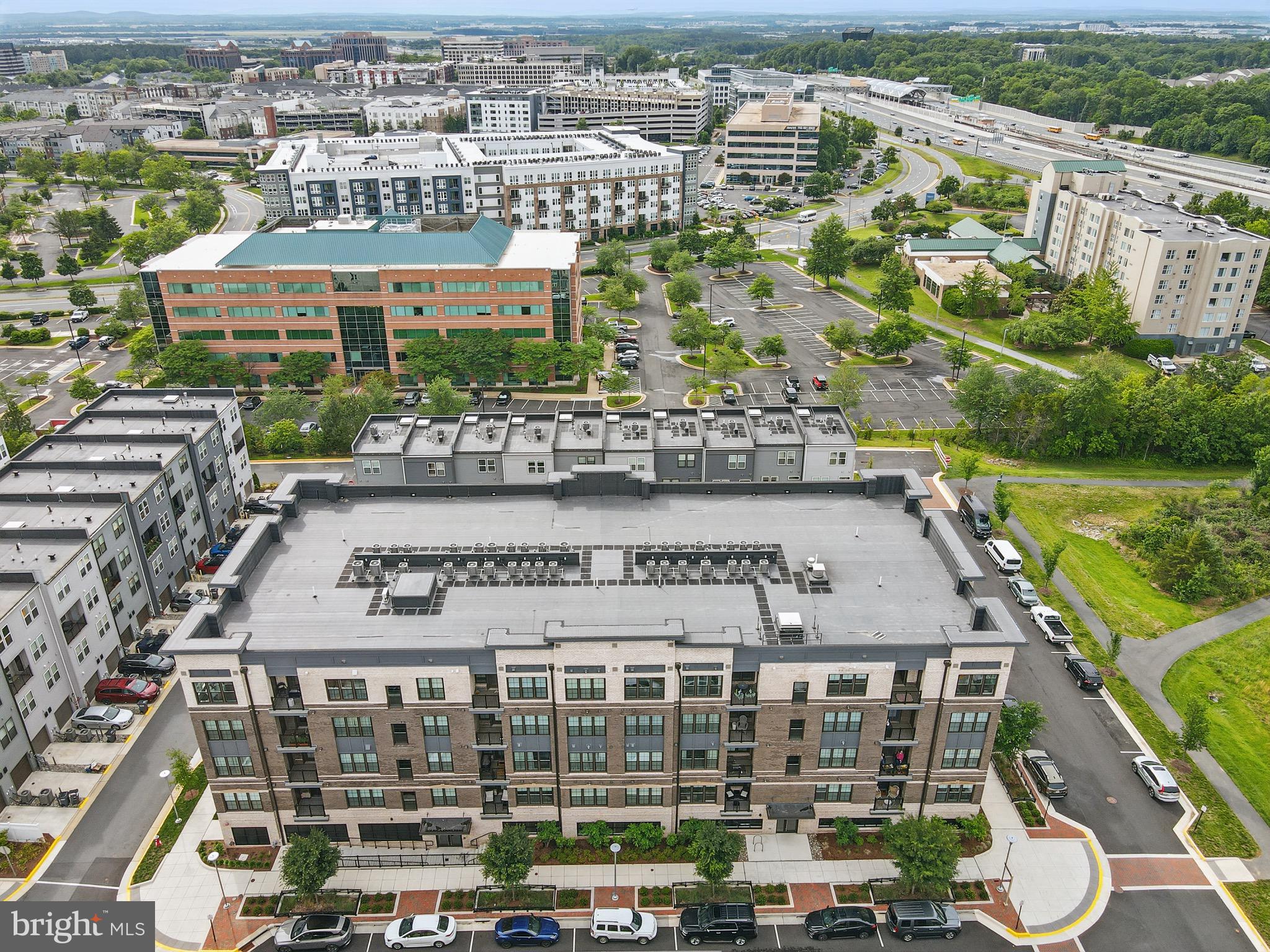 2320 Field Point Road, Unit 4407 Herndon, VA 20171 - Photo 49 of 55 Gallery Image 49
