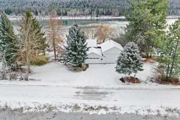 $999,950 | 731 Greggs Road, Newport, WA 99156