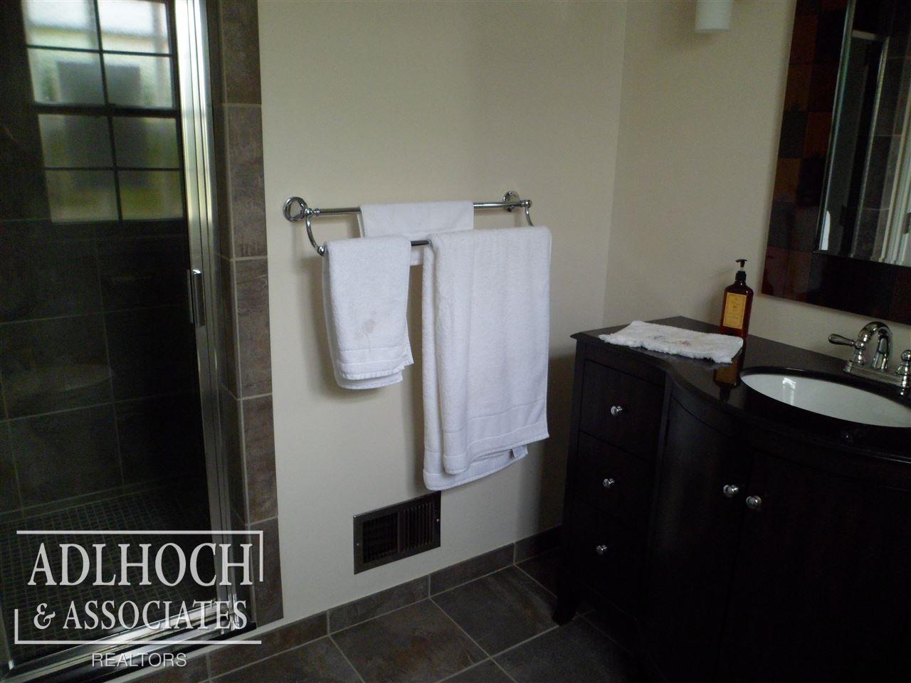 477 Shelbourne Road Grosse Pointe, MI 48236 - Photo 9 of 14 Master Bath