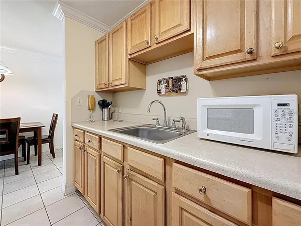 $1,300 | 8425 112th Street North, Unit 104, Seminole, FL 33772