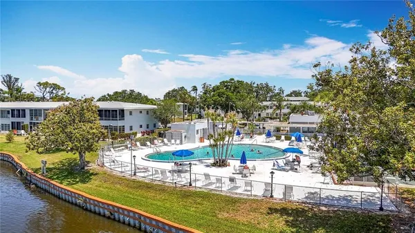 $1,300 | 8425 112th Street North, Unit 104, Seminole, FL 33772