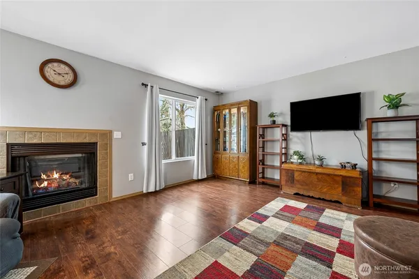 $449,950 | 4911 North Vista Drive East, Unit 1, Bonney Lake, WA 98391