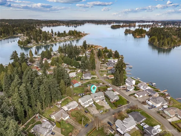 $449,950 | 4911 North Vista Drive East, Unit 1, Bonney Lake, WA 98391
