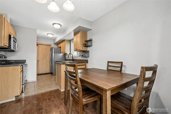 $449,950 | 4911 North Vista Drive East, Unit 1, Bonney Lake, WA 98391