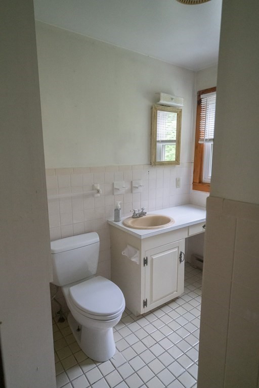 785 Main Street Amherst, MA 01002 - Photo 20 of 36 Gallery Image 20