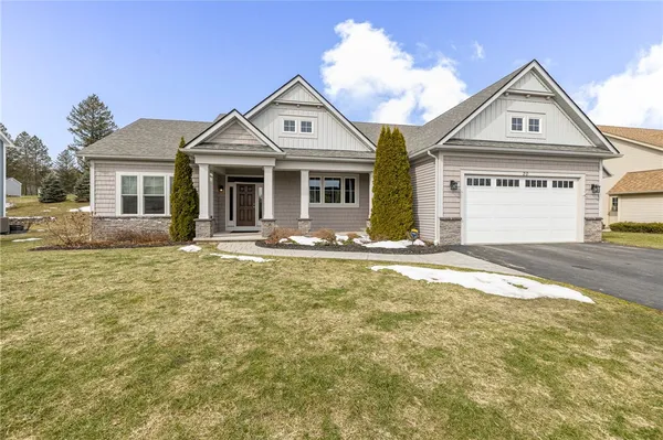 $529,900 | 20 Aldrich Glen, Perinton, NY 14450