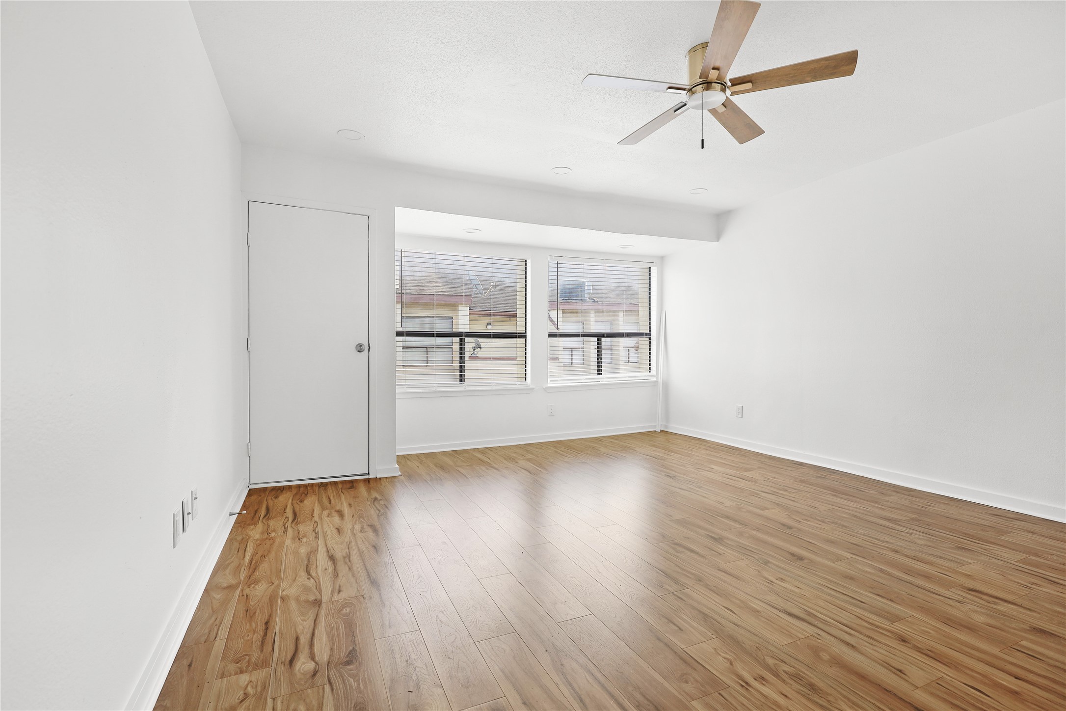 2409 Bering Drive, Unit 4 Houston, TX 77057 - Photo 6 of 17