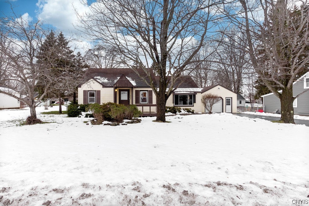 8583 Weaver Road Cicero, NY 13039 - Photo 1 of 1 Gallery Image 1