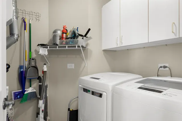 $330,000 | 2810 Belle Lane, Schaumburg, IL 60193