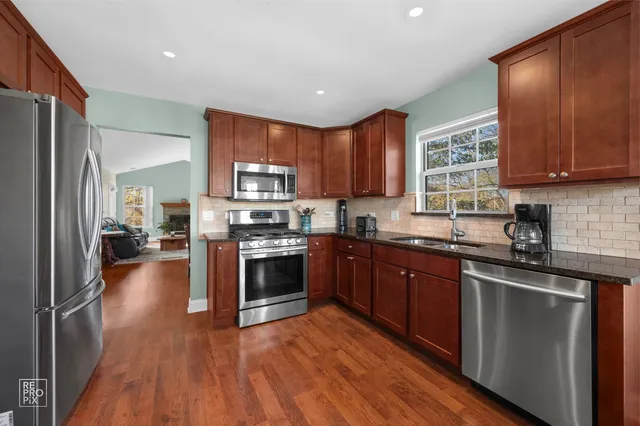 $330,000 | 2810 Belle Lane, Schaumburg, IL 60193