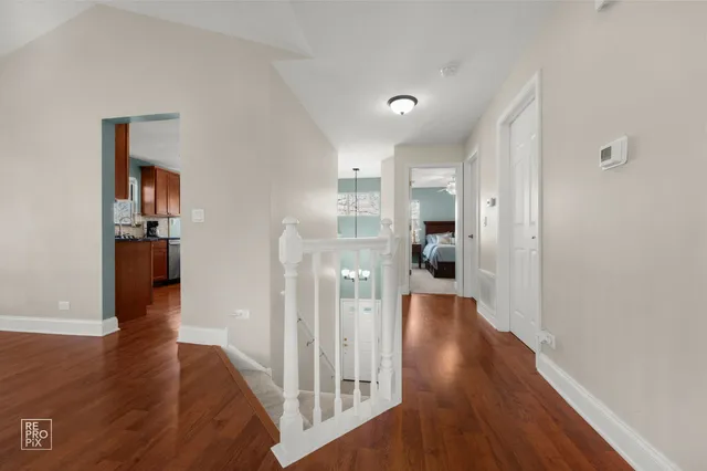 $330,000 | 2810 Belle Lane, Schaumburg, IL 60193