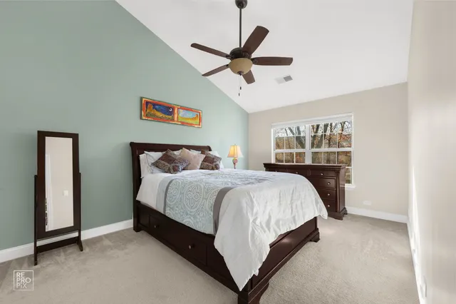 $330,000 | 2810 Belle Lane, Schaumburg, IL 60193