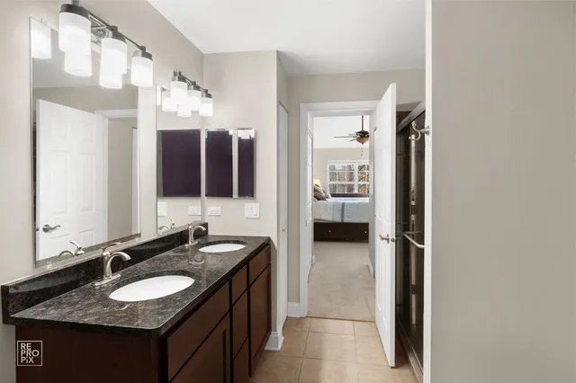 $330,000 | 2810 Belle Lane, Schaumburg, IL 60193