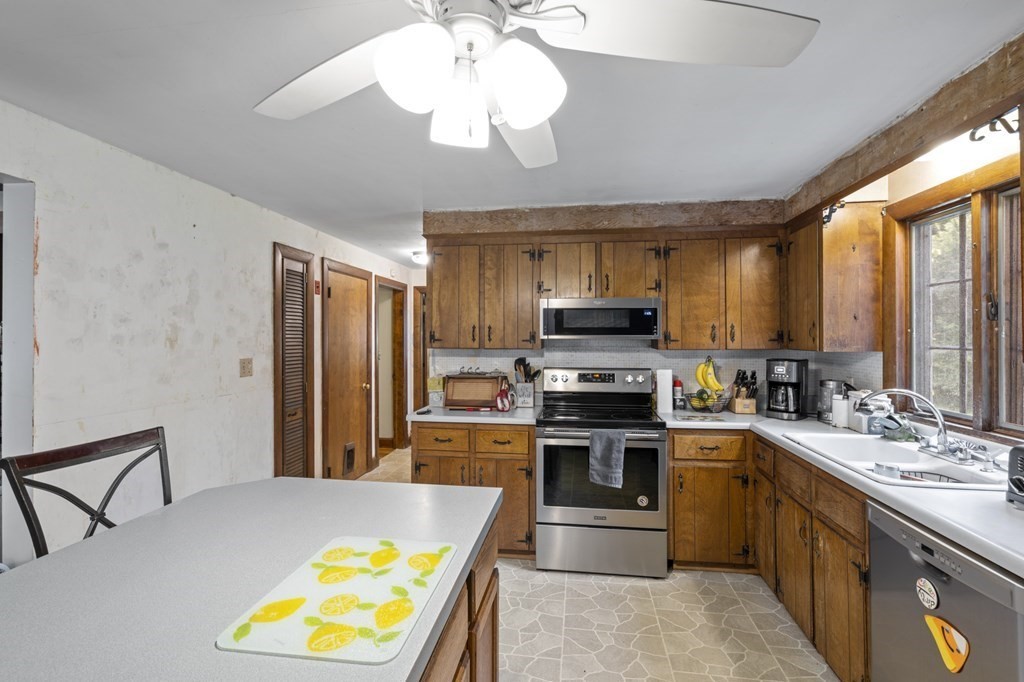 61-63 Lowland Road Bellingham, MA 02019 - Photo 5 of 36 Gallery Image 5