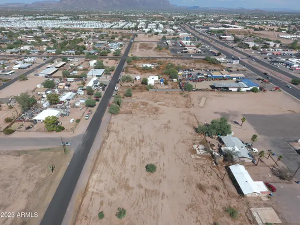 $975,900 | 1517 West Roosevelt Street, Unit A, Apache Junction, AZ 85120