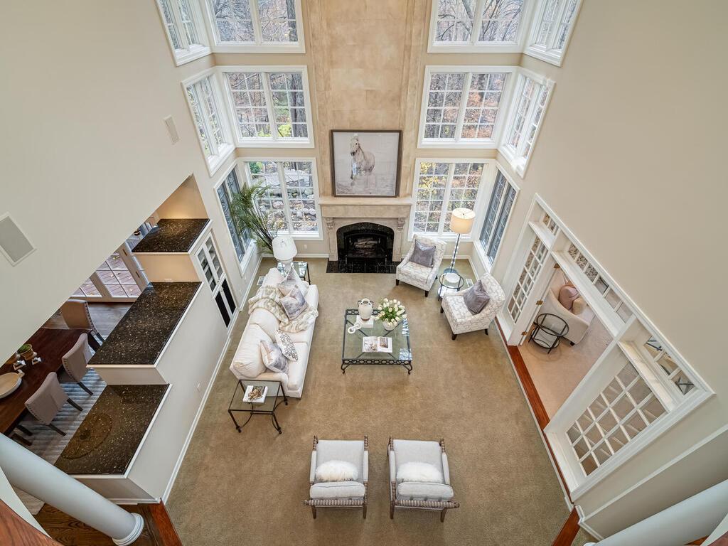 10512 Rigby Drive Eden Prairie, MN 55347 - Photo 13 of 49 Gallery Image 13