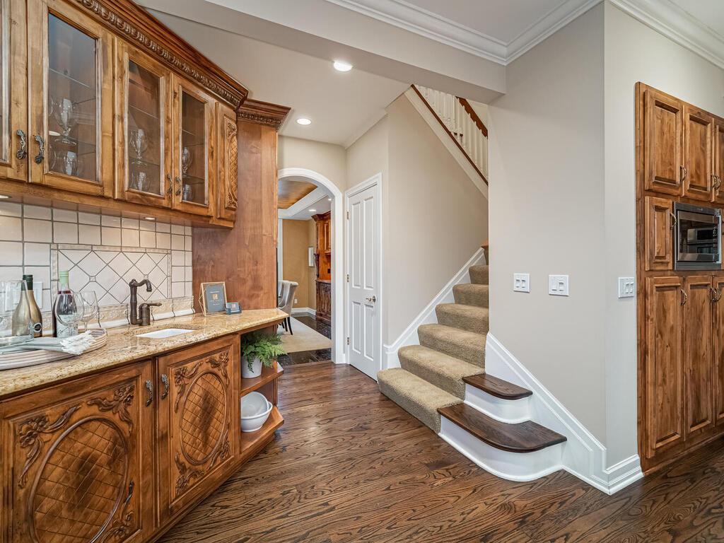 10512 Rigby Drive Eden Prairie, MN 55347 - Photo 20 of 49 Gallery Image 20